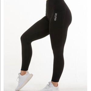 BRAND NEW Classic cardio leggings